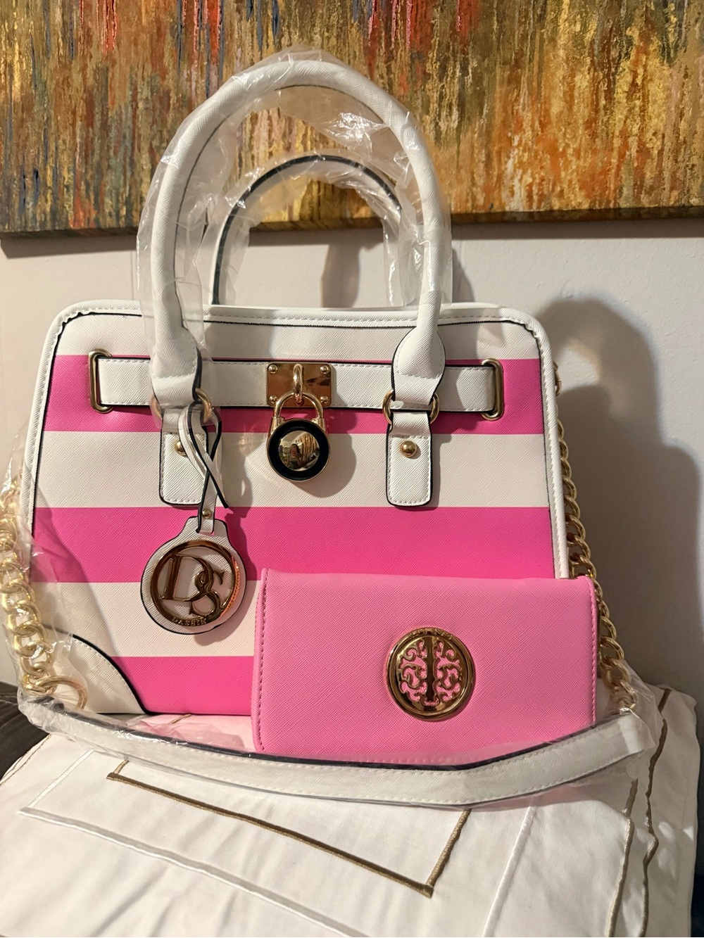 Pink & White Striped Satchel with Pink Wallet by - Picture 4 of 12